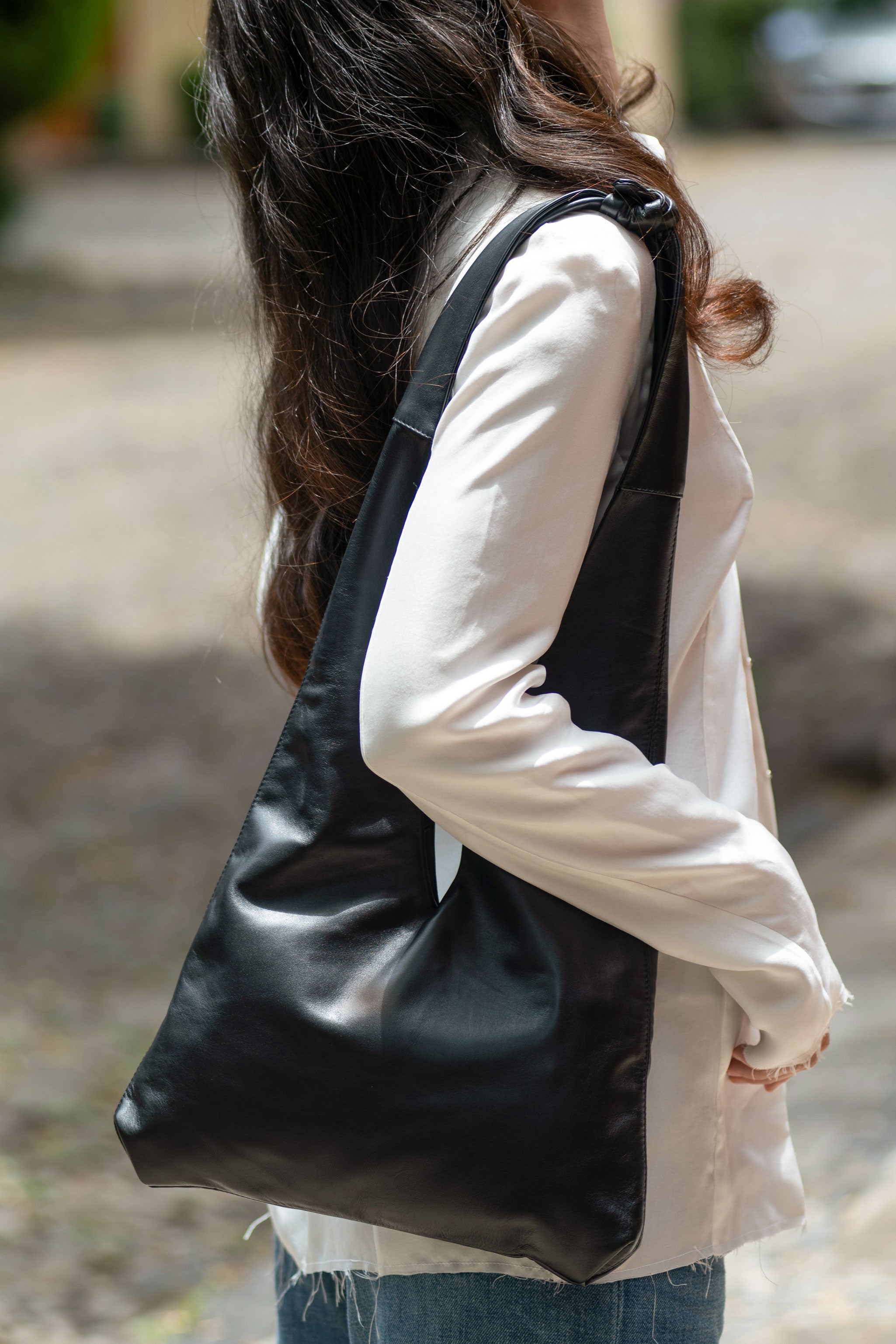 Isabel Leather Bag in Obsidian Black | Fuentes Mier